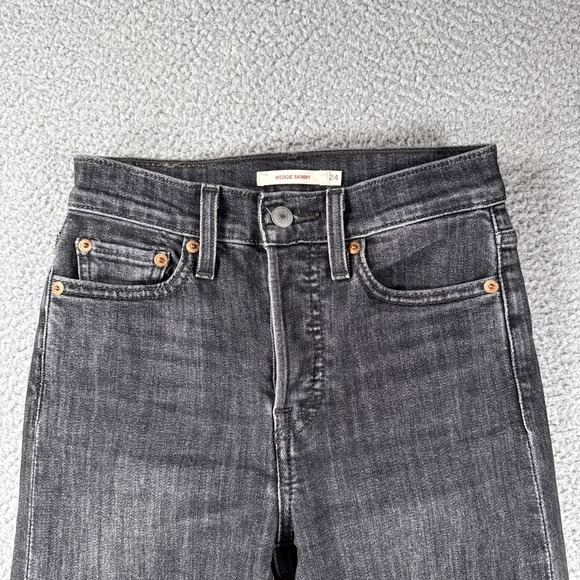 Levis Jeans Womens 24 Black Wedgie Skinny Straight Raw Hem Button Fly Stretch - Picture 2 of 15